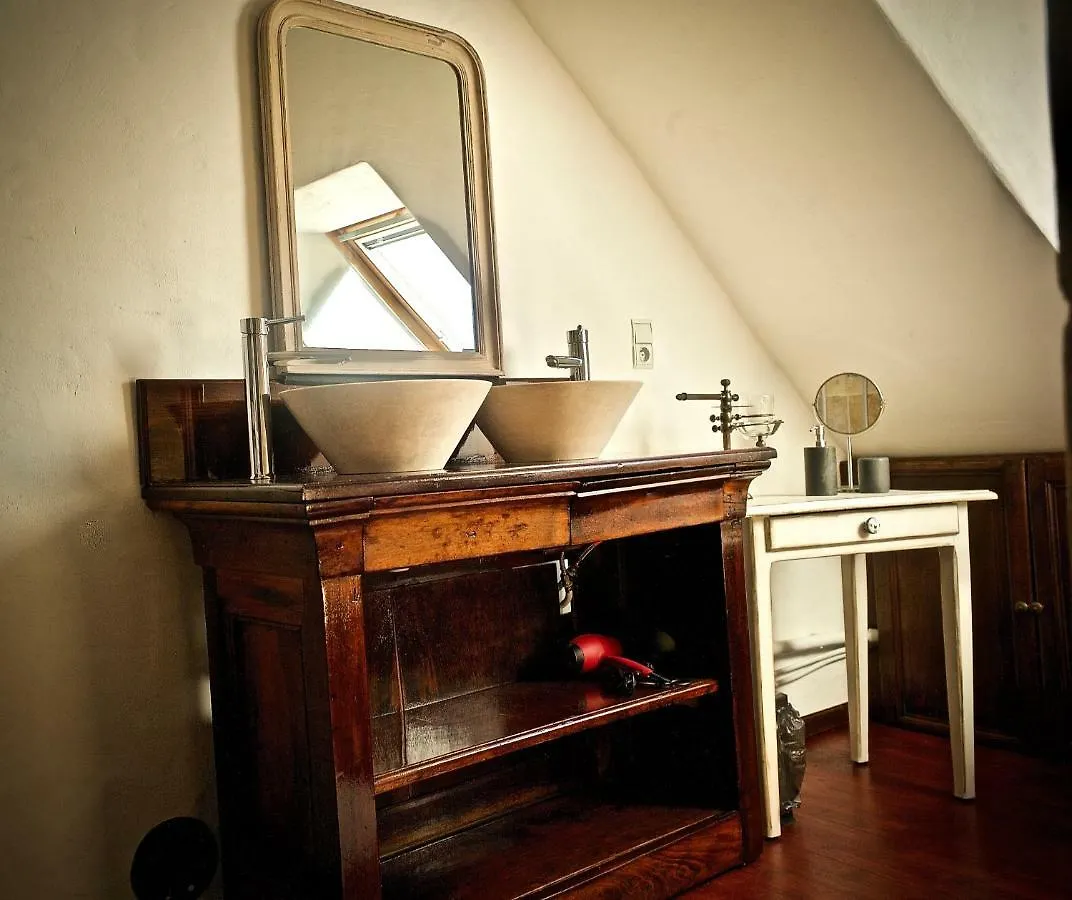 Chambres D'Hotes Des Lodges De La Cascade Yenne 0*,